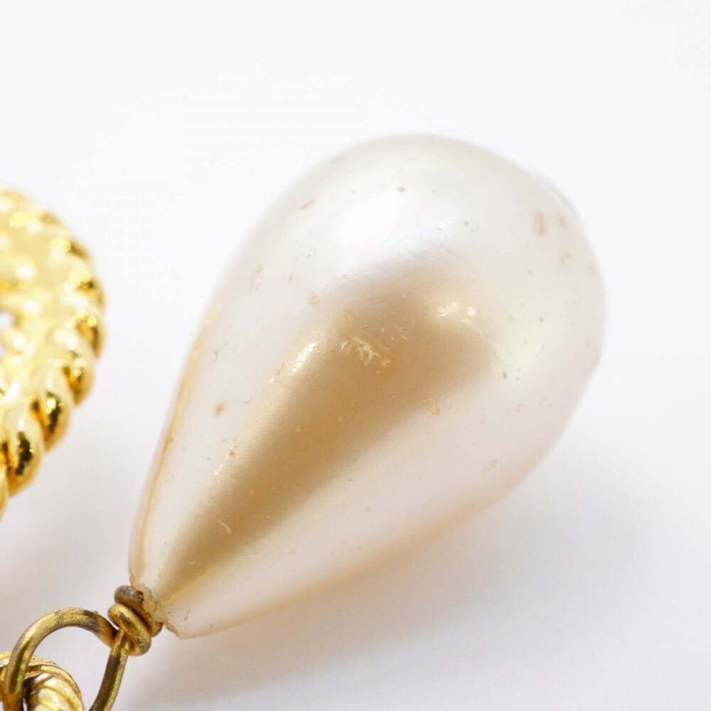 CHANEL Gold Pearl Logo Brooch - Picture 8 of 10